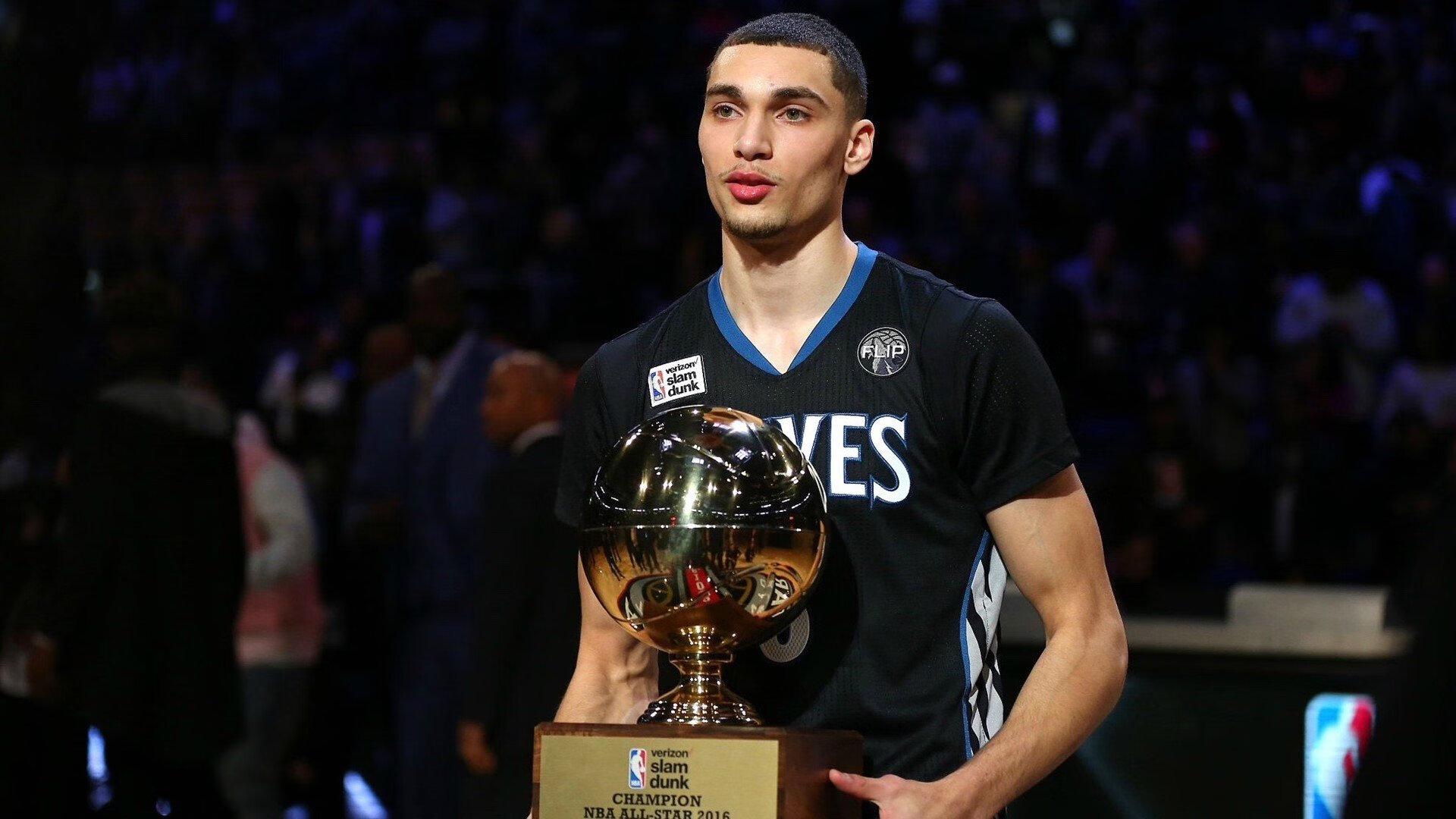 _快船迎战强敌,团队配合令人称赞_,快船全队